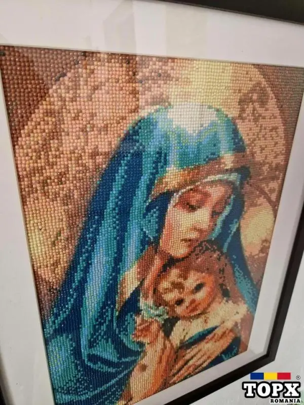 Pictura cu diamante 5D, Fecioara Maria cu pruncul .