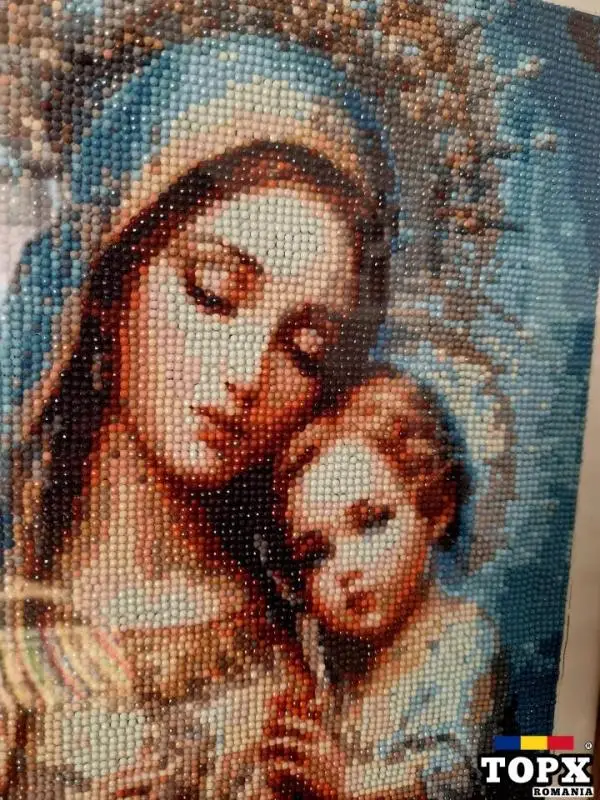 Pictura cu diamante rotunde 5D cub Feciara Maria cu pruncul,