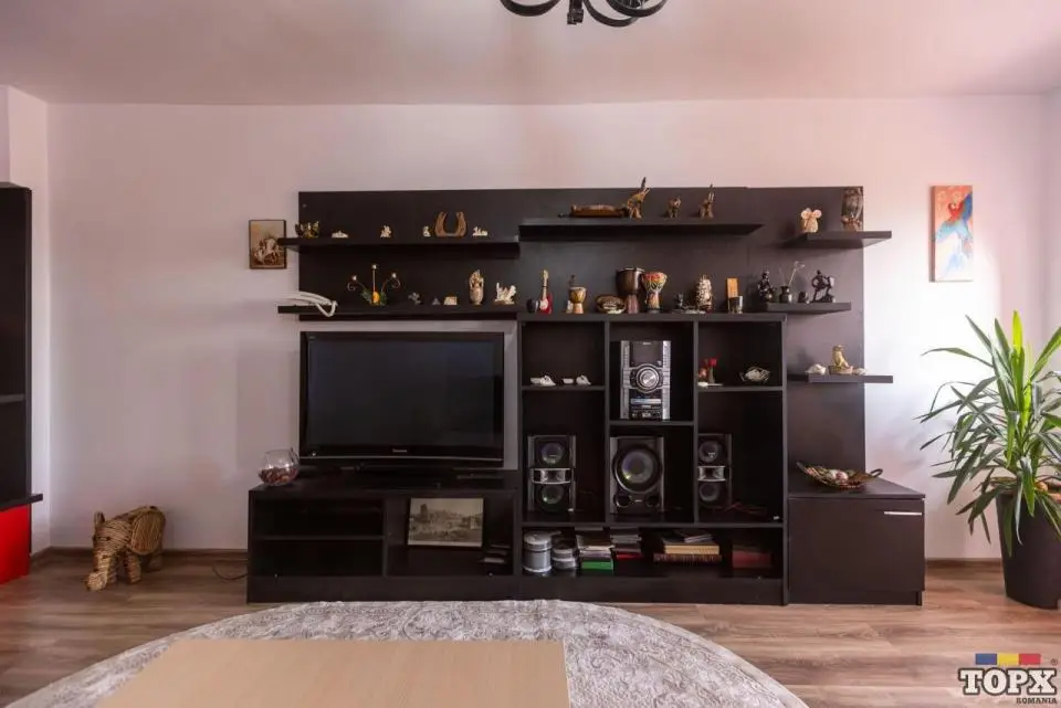 Particular b-dul Unirii