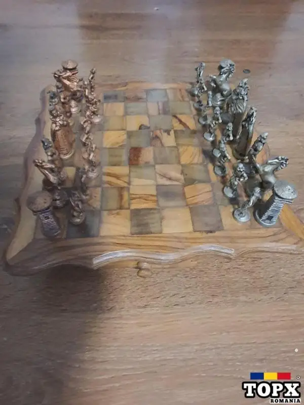 Joc de sah vechi si deosebit.