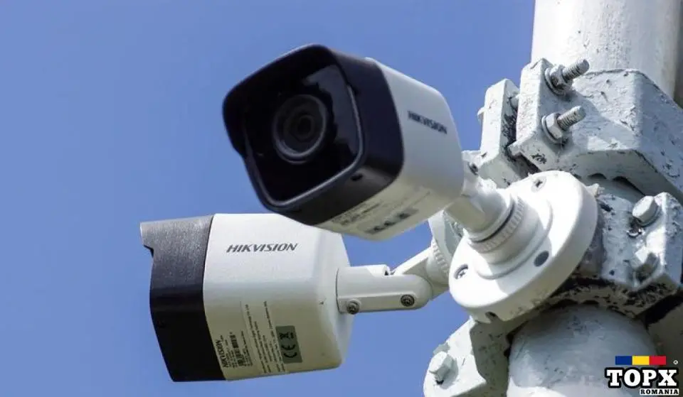 Montaj Kit 8 camere de supraveghere hikvision 5mp profesionale.