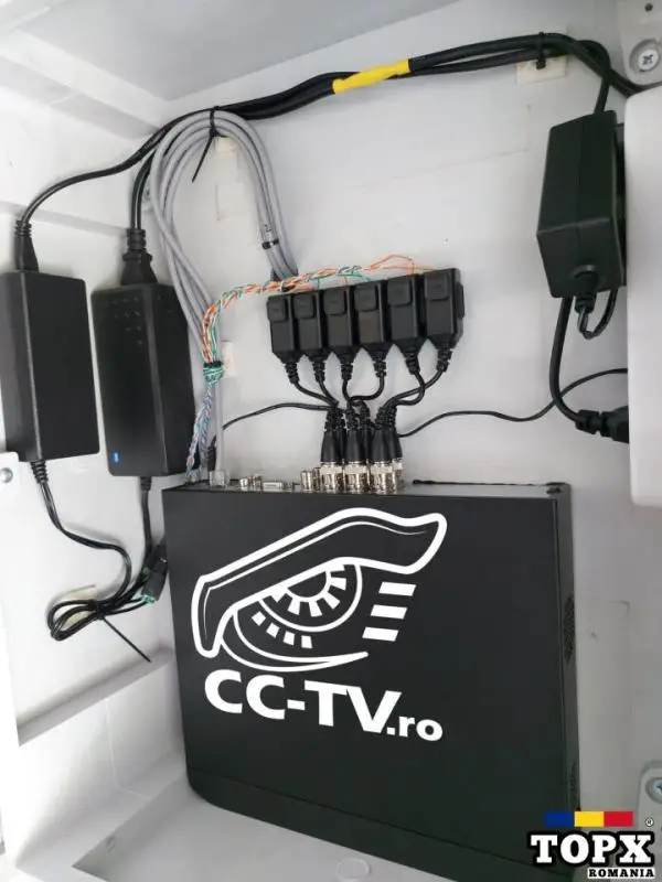 Montaj Kit 8 camere de supraveghere hikvision 5mp profesionale. - 2