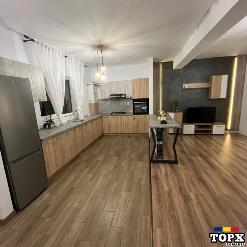 Apartament cu curte proprie