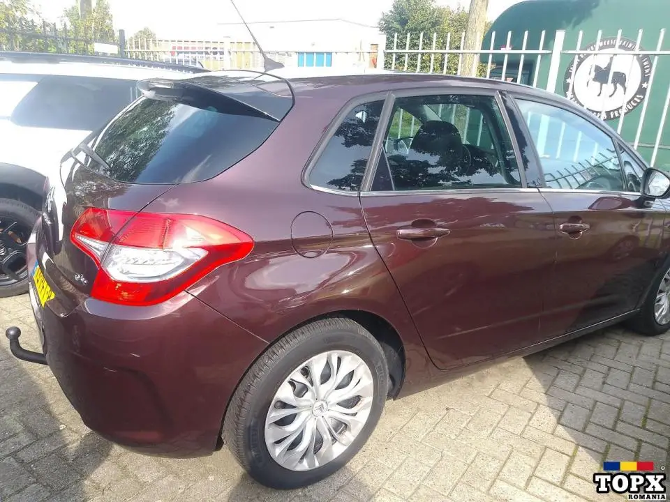 Caut motor Citroen C4,an 2011,benzina