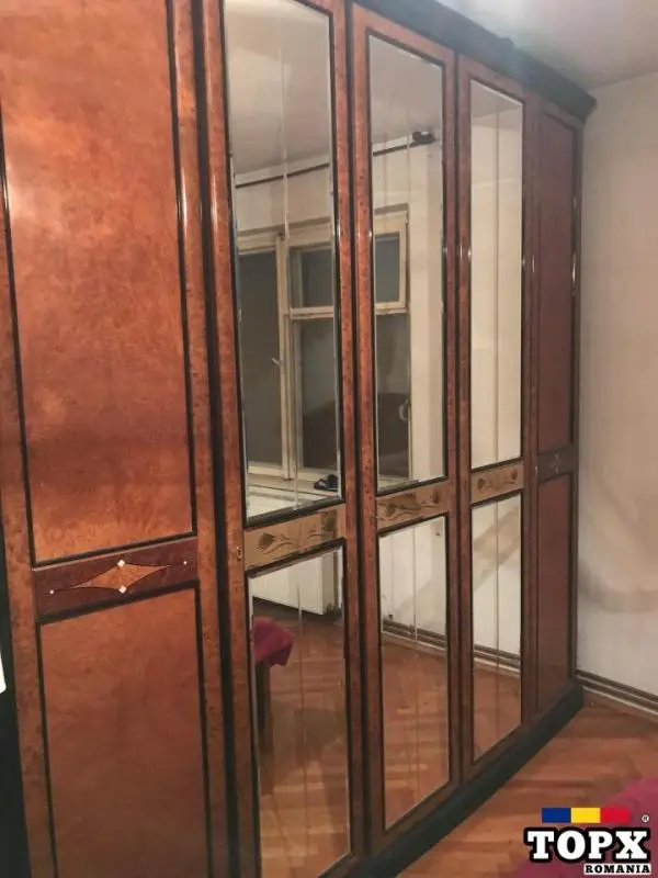 Dormitor + Vitrina living - 7