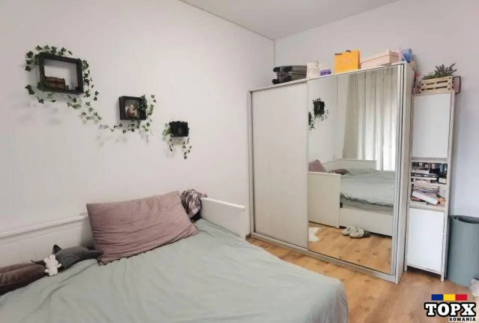Apartament 3 camere, decomandat, 70mp, Nerva Traian, 235.000euro - 2