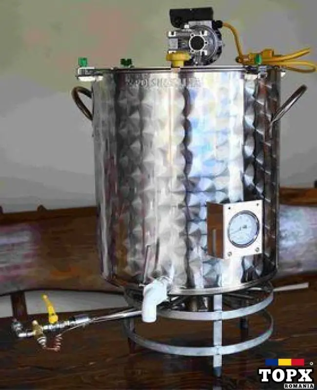 Oala motorizata cu mixer