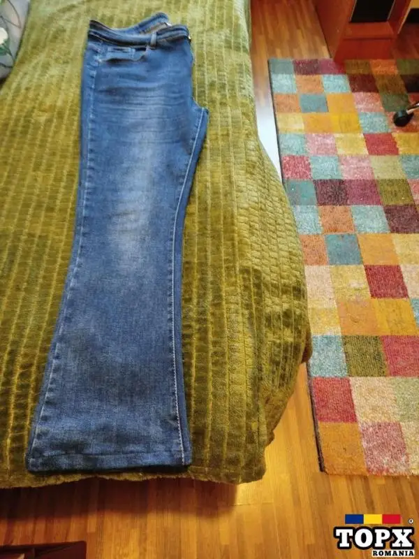 Blugi albaștri evazati - 2