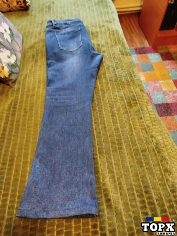 Blugi albaștri evazati - 3