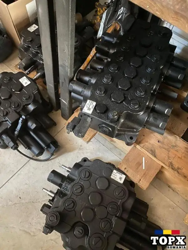 De vanzare distribuitor JCB 3CX 4CX