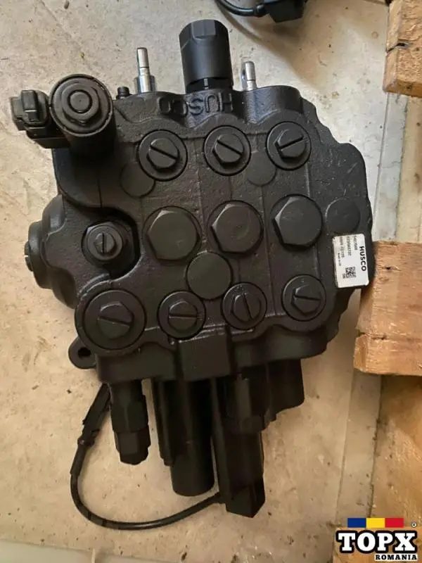 De vanzare distribuitor JCB 3CX 4CX - 2