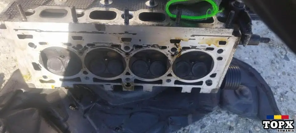 Vând chiuloasă Renault Megan 2 16 benzina