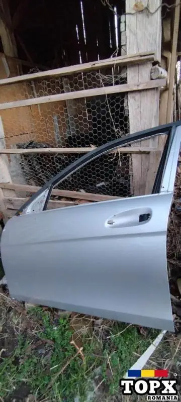 Vând ușă dezechipata mercedes c  w204