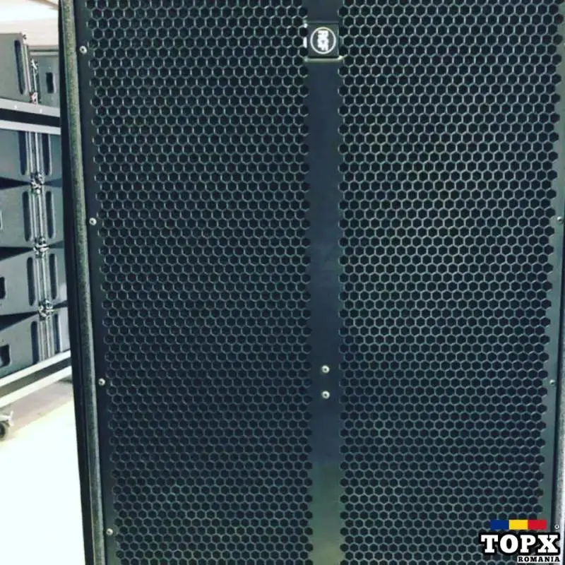 HDL 30-A Active Two-Way Line Array Module