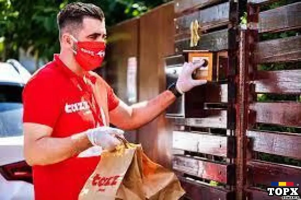 Livratori Tazz by emag sau Glovo