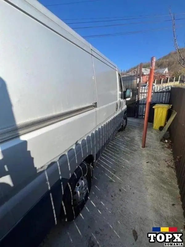 Peugeot Boxer 2008 – Autoutilitară spațioasă și fiabilă - 2