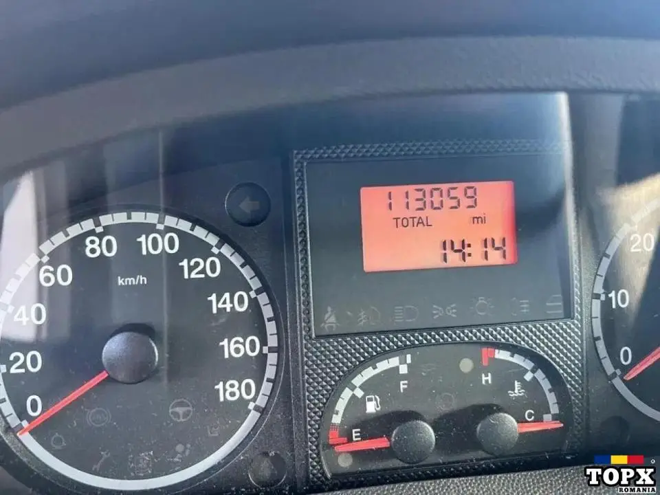 Peugeot Boxer 2008 – Autoutilitară spațioasă și fiabilă - 5