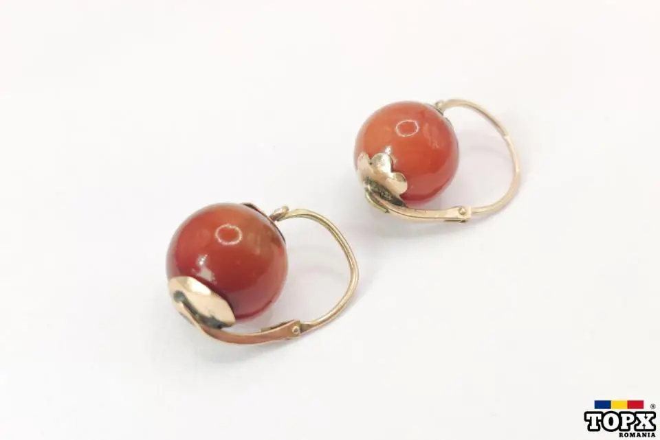 Cercei din Aur de 18K cu Carneol – Eleganță și Calitate Desăvârșită