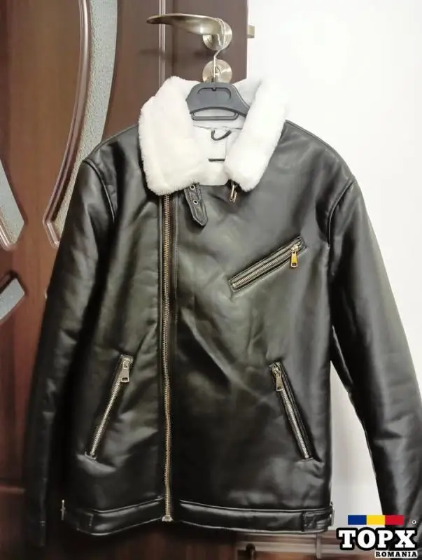 Geacă FIT Bărbați cu Blană Albă – Nouă, Doar Probată!