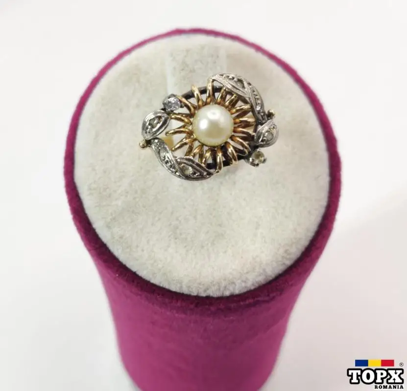 Inel din Aur de 18K cu Perlă Naturală și Diamante Țintuite în Argint