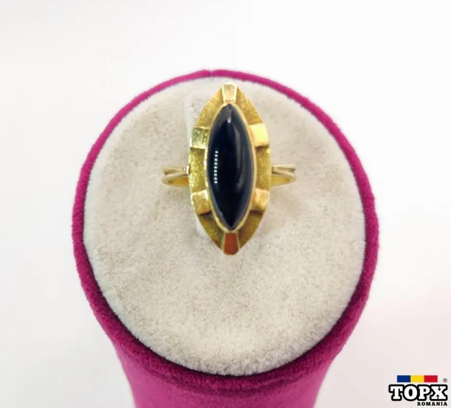 Inel din Aur de 18K cu Piatră Onix