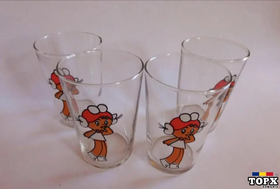 Caut pahare romanesti din sticla cu Mihaela