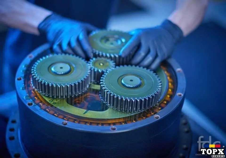 Reparam transmisii finale pt miniexcavatoare