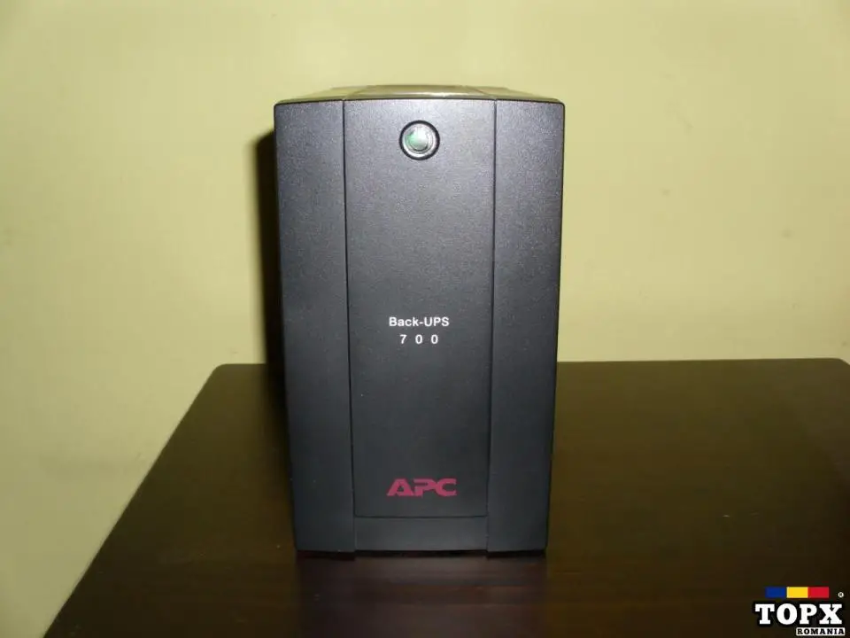 UPS Apc 700VA 390W, nu are acumulator