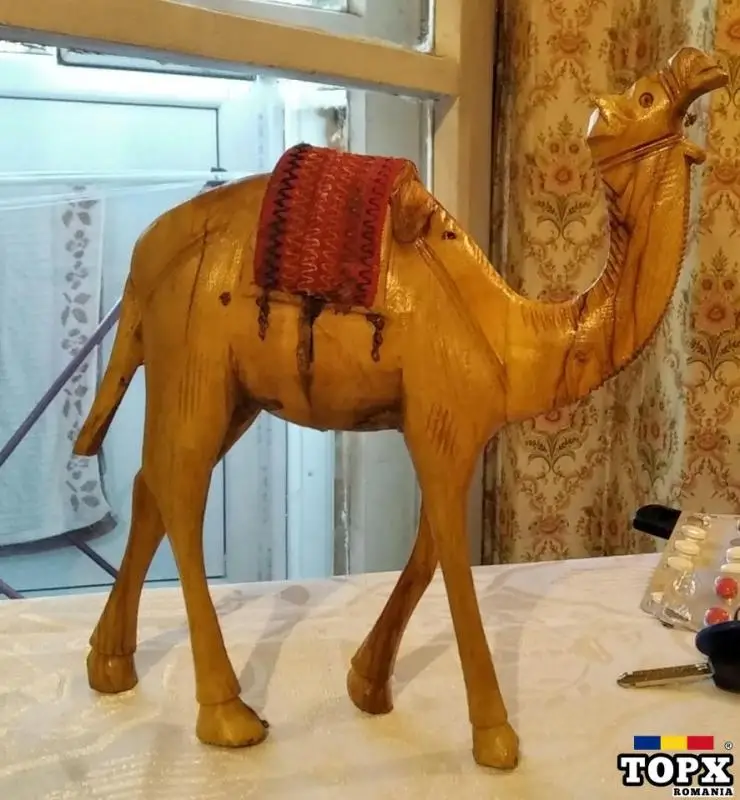 Vând statuete abanos oglinda venețiană și bibelouri mari - 6