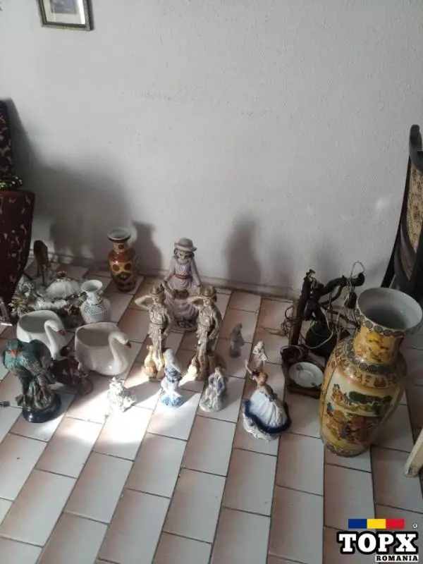 Vând statuete abanos oglinda venețiană și bibelouri mari - 15