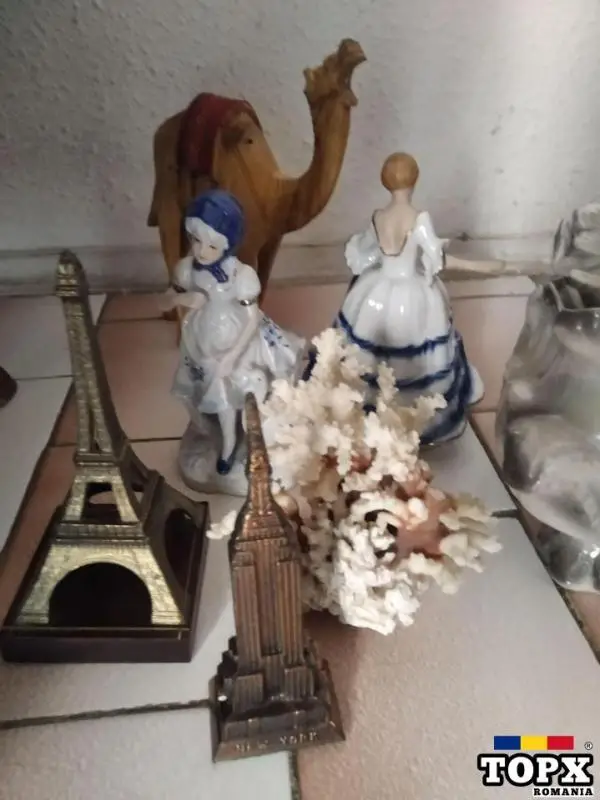 Vând statuete abanos oglinda venețiană și bibelouri mari - 16