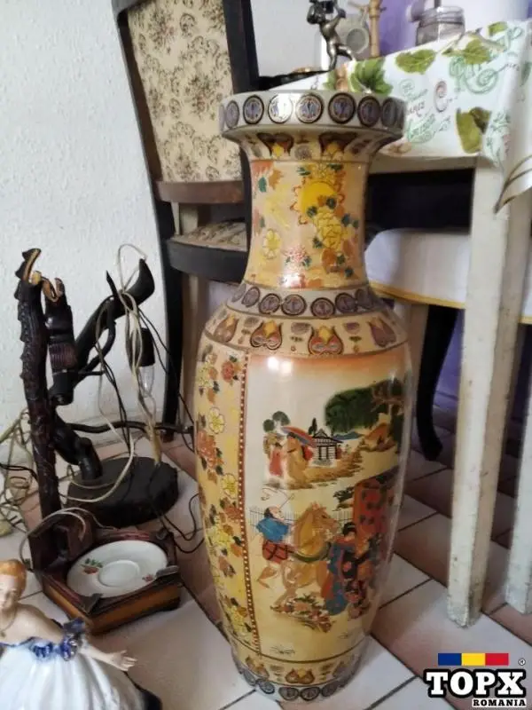 Vând vaze deosebite