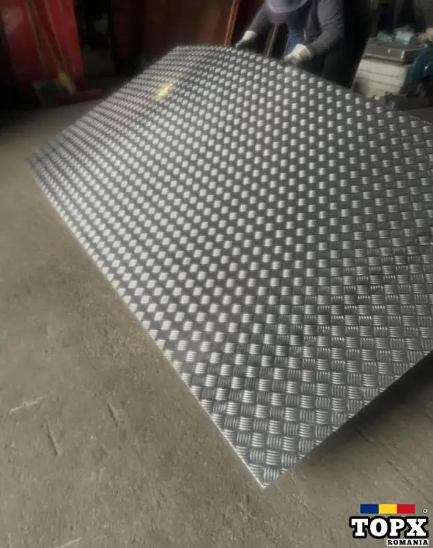 Tabla striata de aluminiu