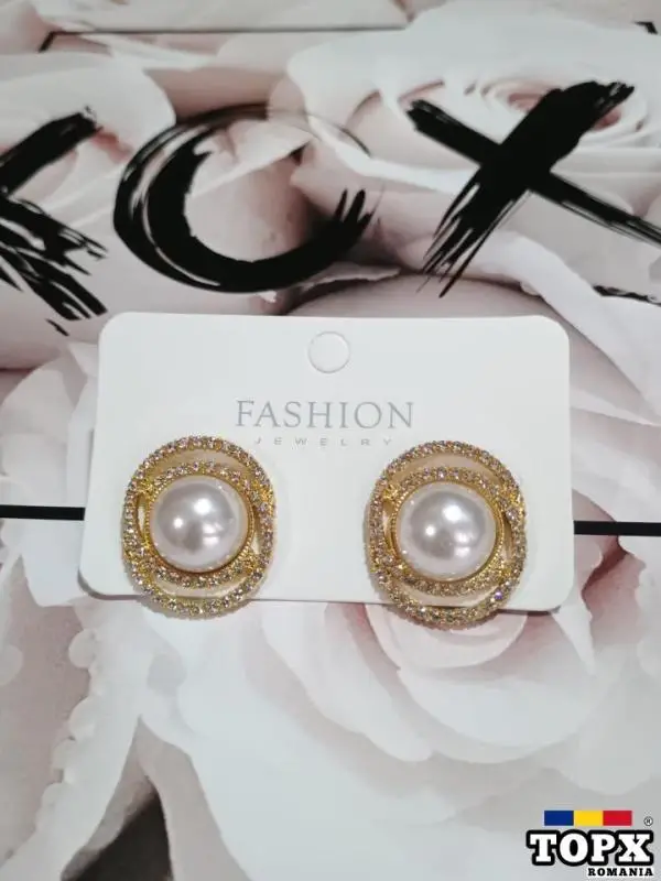 Cercei eleganti cu perla