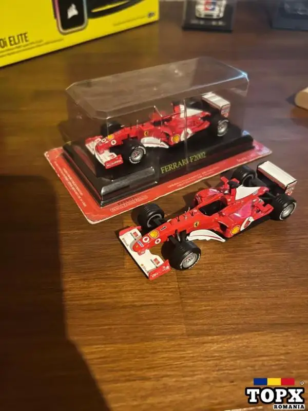 Macheta Ferrari Collection F1 F2002 1:43