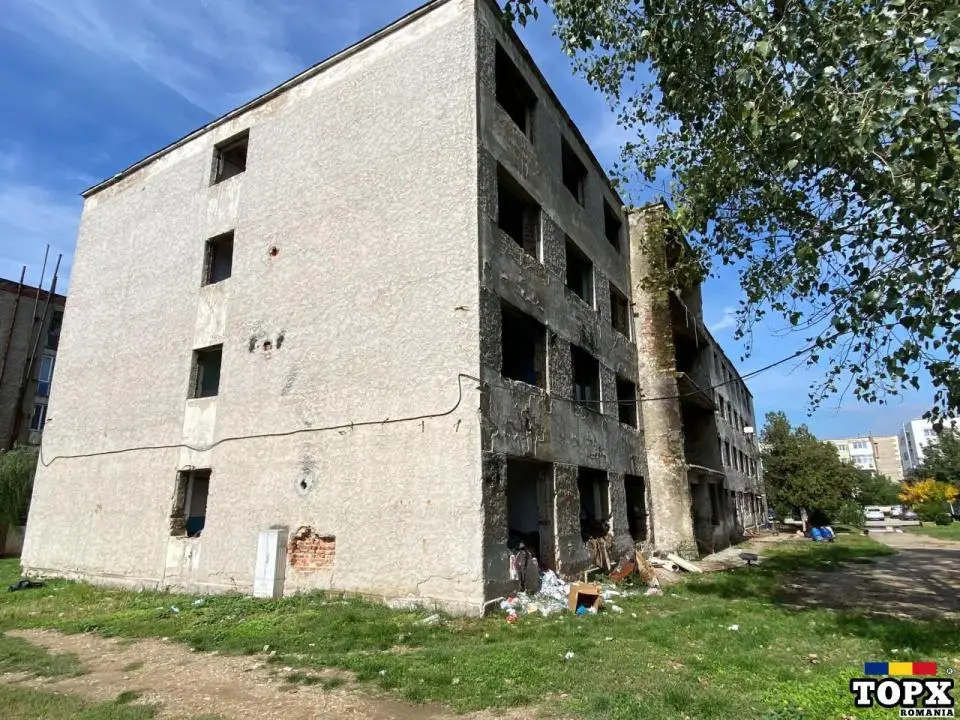 BLOC GARSONIERE 2 (TEREN + CONSTRUCȚIE)