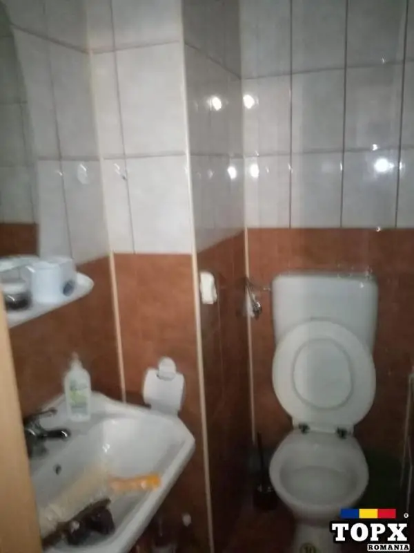 Inchiriez apartament doua camere mobilat Oradea