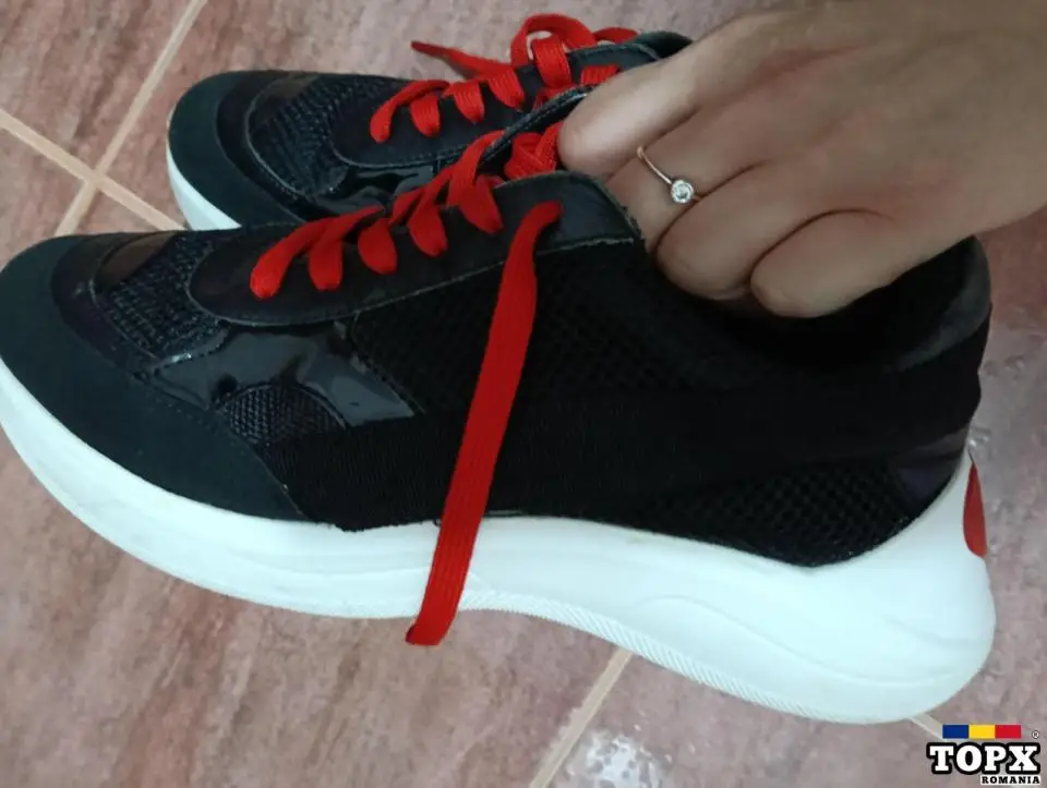 Adidași Moschino mărimea 38