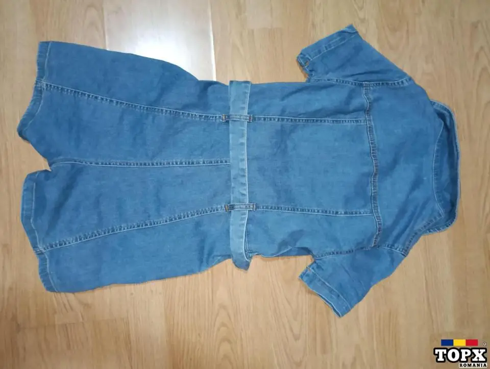 Salopeta de blugi cu pantaloni scurti