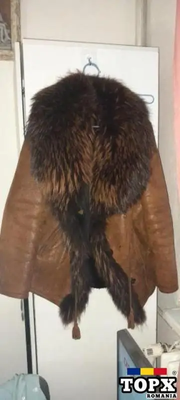 cojocel din piele intoarsa imblanit cu guler din blana de vulpe
