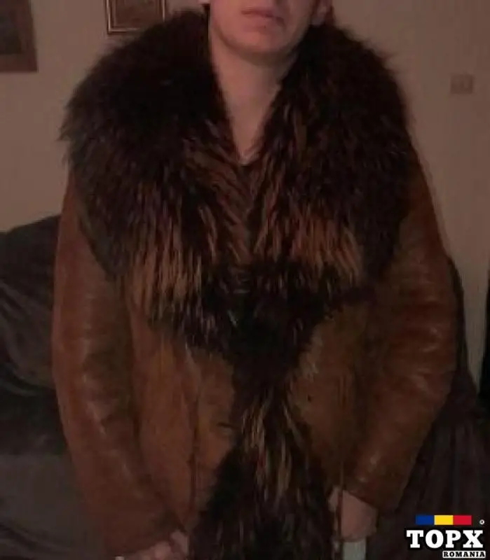 cojocel din piele intoarsa imblanit cu guler din blana de vulpe - 4