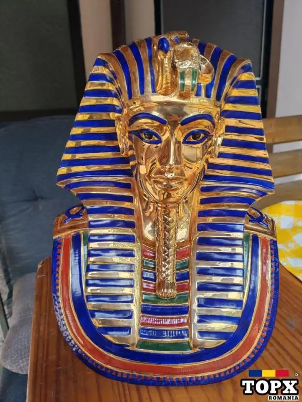 Doar statui diferite