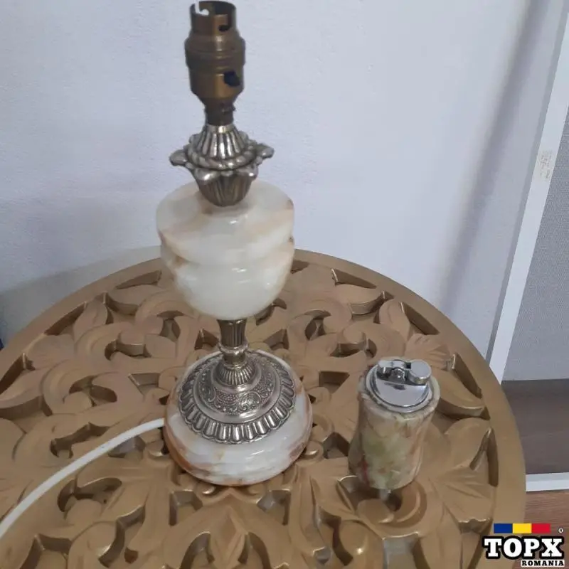 Doar corpuri de iluminat