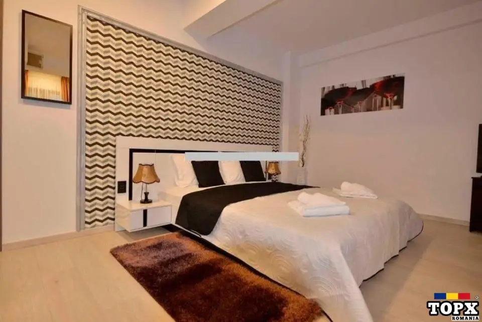 Universitate-metrou str.Batistei cu Rosetti garsoniera 450 E Contract