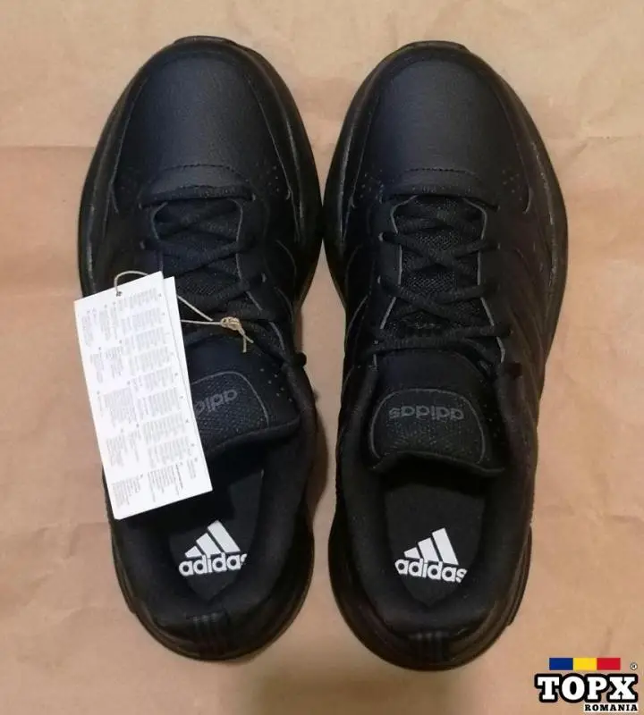 Vand o pereche de pantofi sport Adidas Sportswear,piele naturala,adibouncy,negri,42,noi,nepurtati!