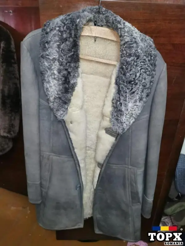 Cojoc vintage (epoca de aur), piele/ blana, stare buna.