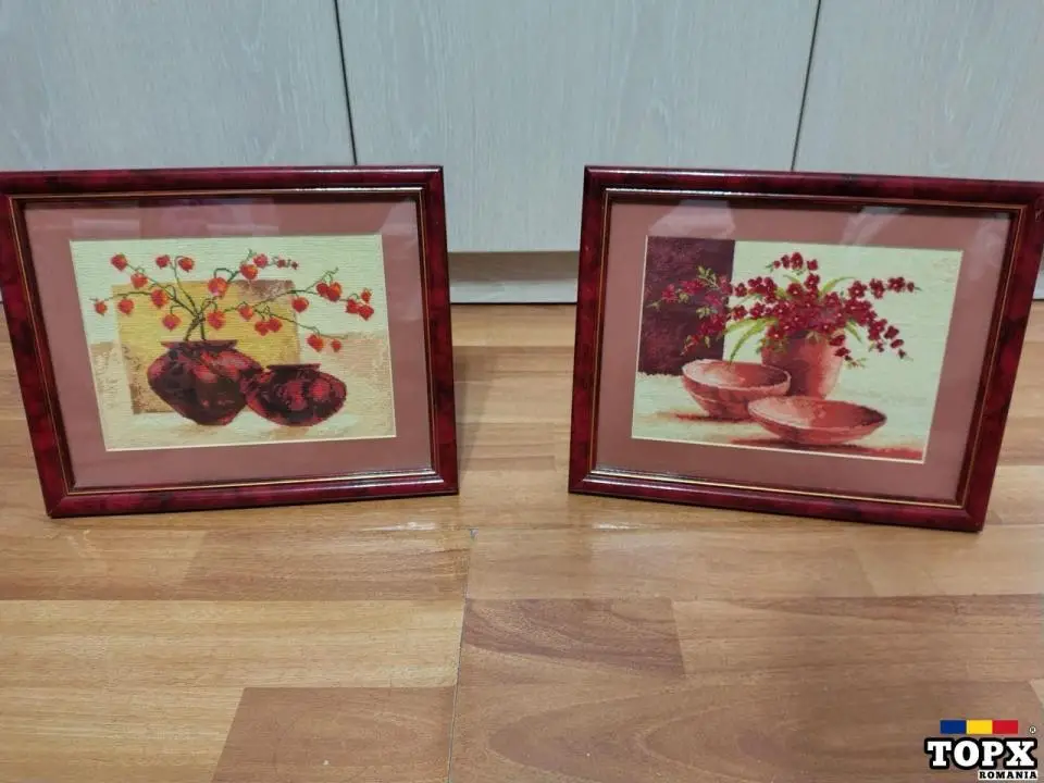 Vand goblenuri inramate pereche "Crengute cu physalis" si "Crengute cu merisor".