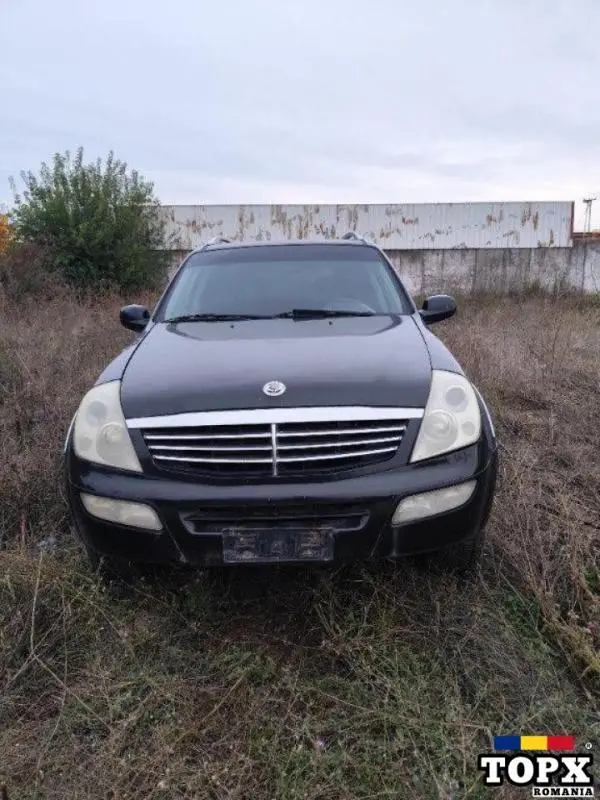 Dezmembram Ssangyong Rexton 2.7 cdi 4x4 An 2008 Cod motor D27DTP