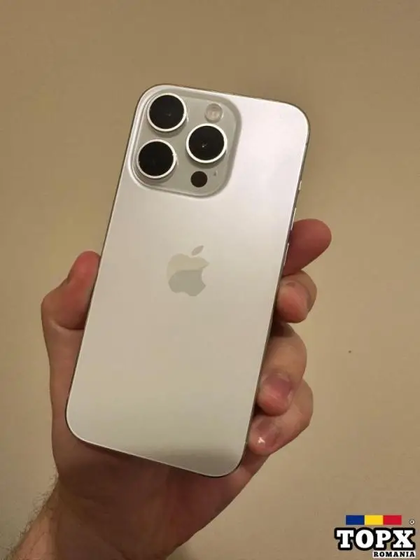 vand iPhone 15 PRO white titanium