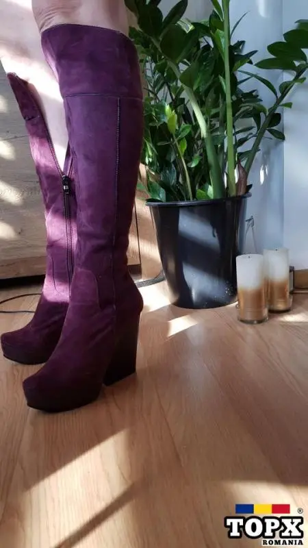 Cizme elegante din piele intoarsă